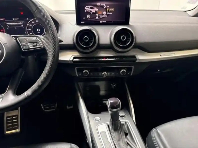 Audi Q2 35 tdi 150 s tronic 7 s line — photo 10