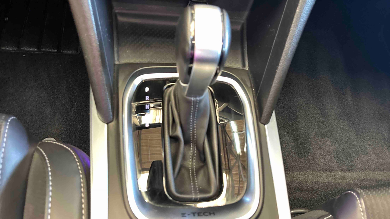 Renault Mégane IV Estate E-TECH Plug-In Hybride 160 — photo 22