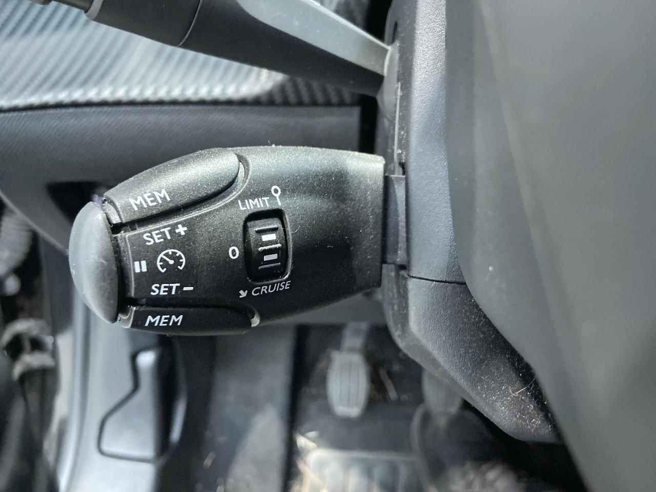 Peugeot 208 puretech 75 s&s bvm5 active business — photo 12