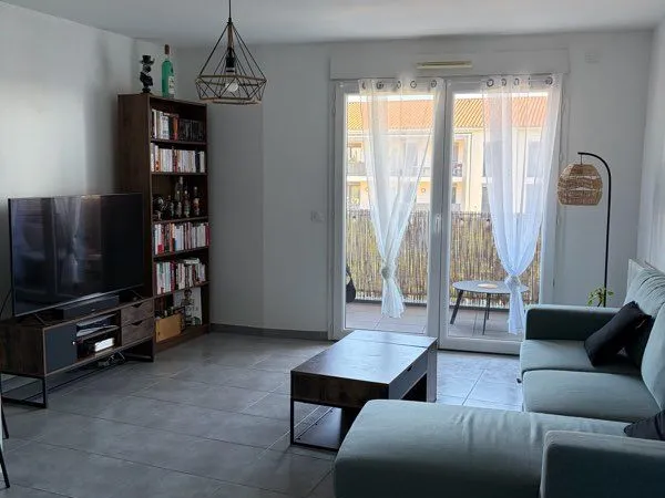T2 meublé 50 m² + balcon + box fermé - Jonage Le Haut