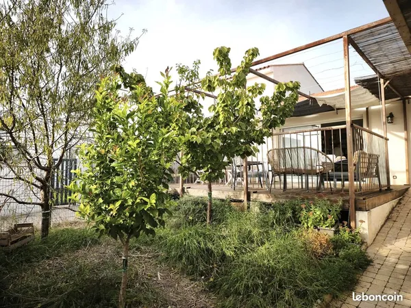 VILLA PLP, 4 pièces, terrasse ,jardin, garage