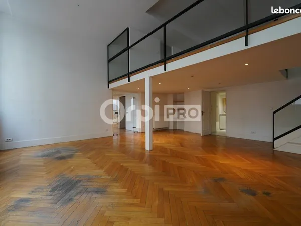 Bureau 143 m²