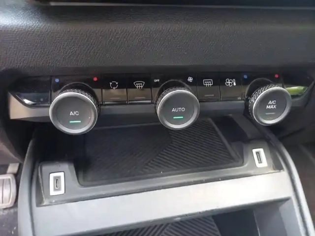 Citroën C4 bluehdi 130 s&amp;s eat8 — photo 15