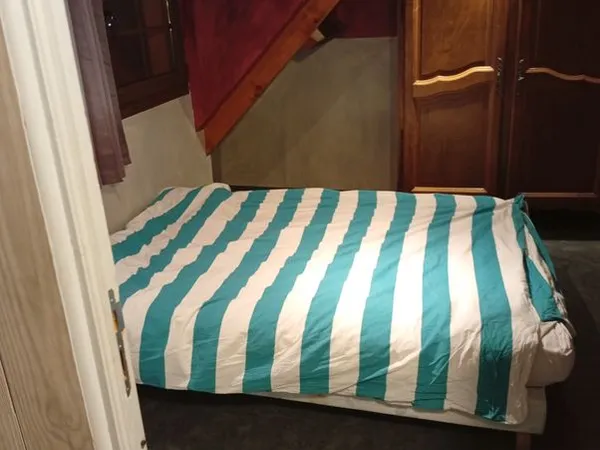 Chambre meublée