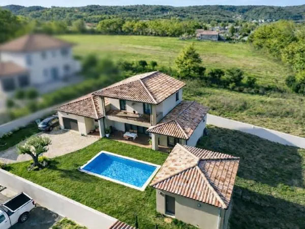 Maison 5 pièces 169 m²