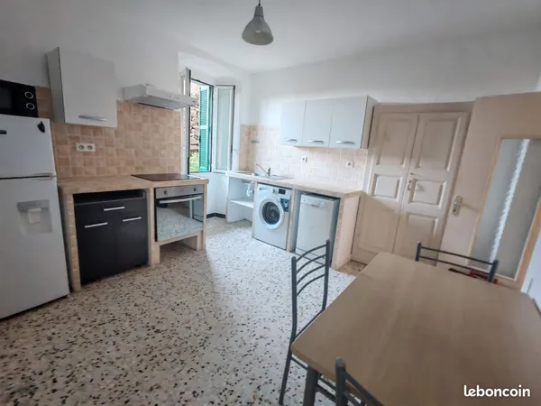 F3 vide vieille ville Corte