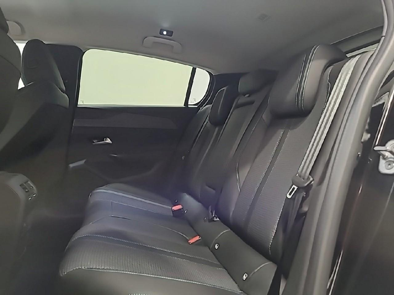 Peugeot 308 puretech 130ch s&s eat8 allure pack — photo 13