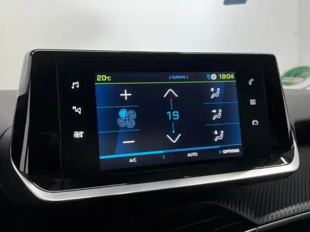 Peugeot 2008 e- 136ch allure — photo 13