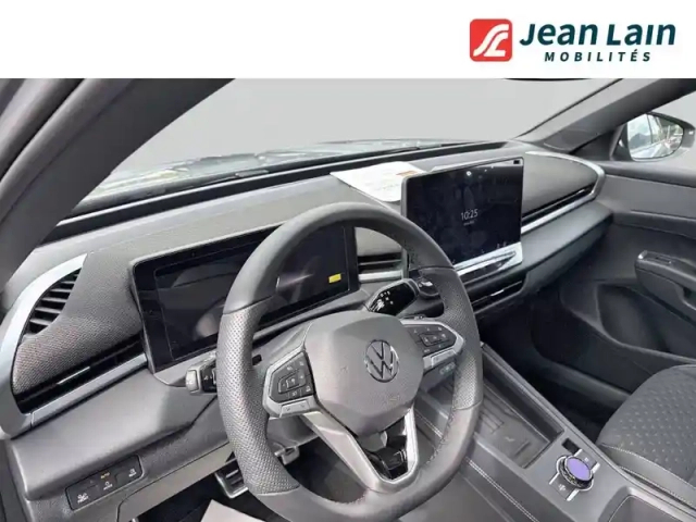 Volkswagen T-Roc 1.5 etsi evo2 hybrid 150 ch dsg7 — photo 11