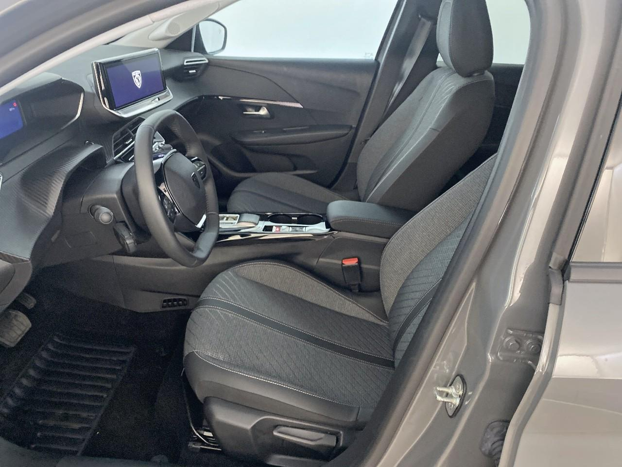Peugeot 208 hybrid 145 ch e-dcs6 allure — photo 9