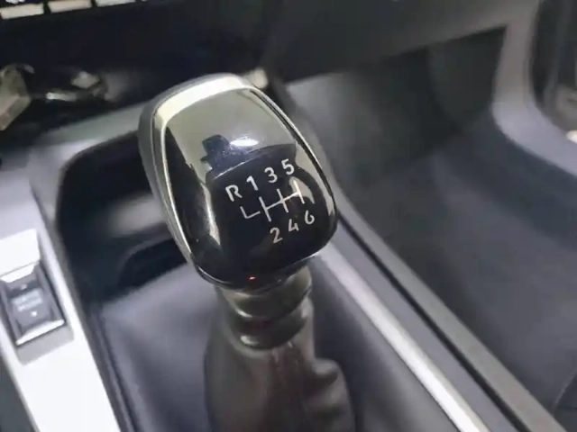 Peugeot 308 puretech 130ch s&amp;s bvm6 — photo 39