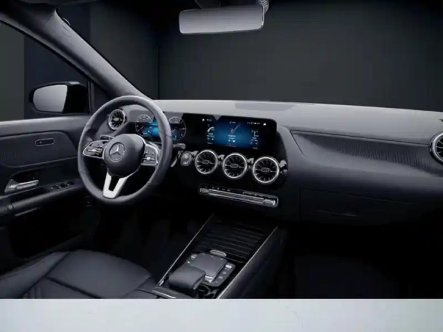 Mercedes Gla 200 d progressive line — photo 31