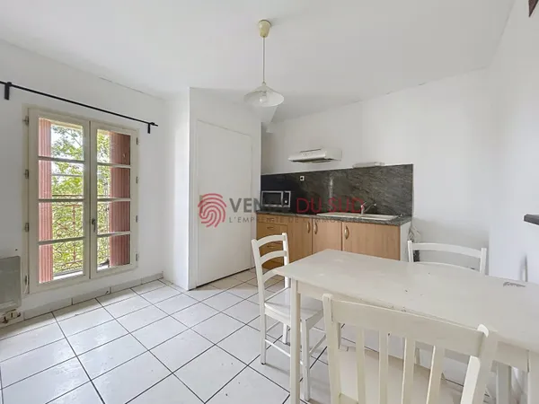 Appartement rénové 1 pièce 28 m²