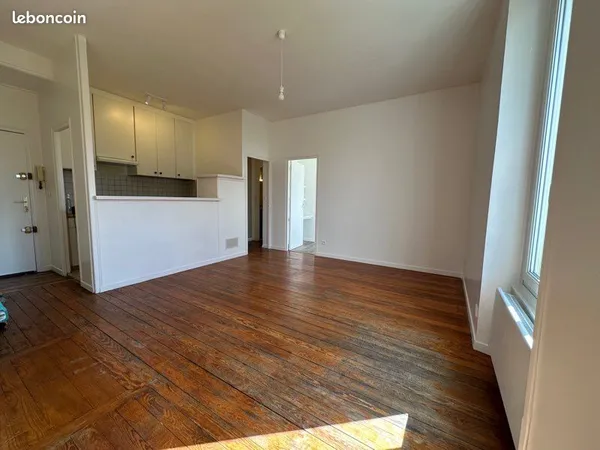 Melun Gare - 2 pièces 41 m² + parking privé + cave - 890 CC