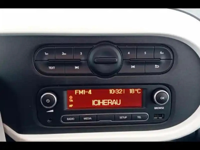 Renault Twingo e-tech electric authentic r80 achat intégral — photo 11