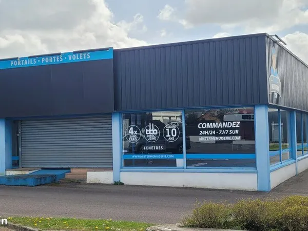 Local commercial 365 m² BARENTIN