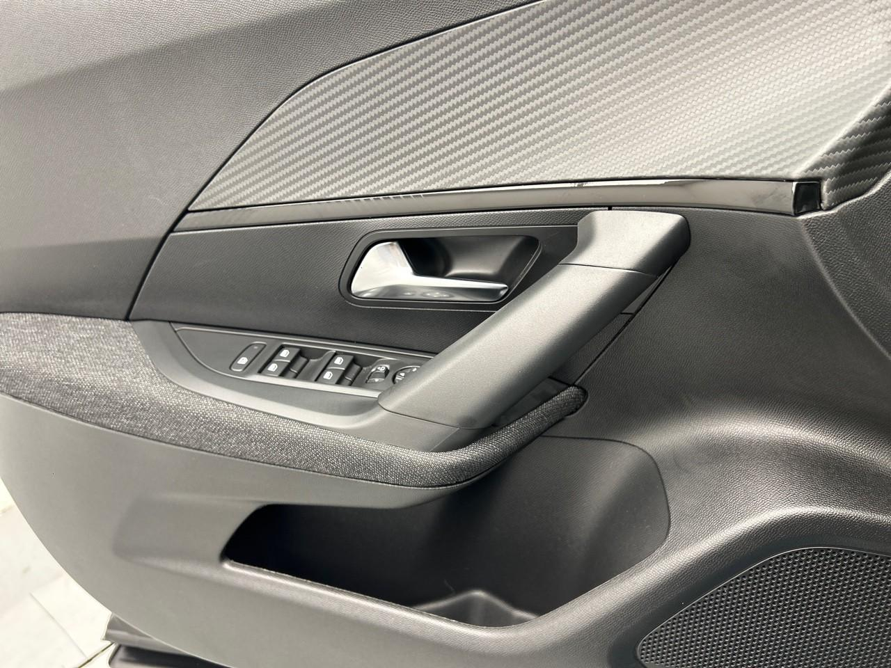 Peugeot 2008 100 s&s bvm6 style — photo 30