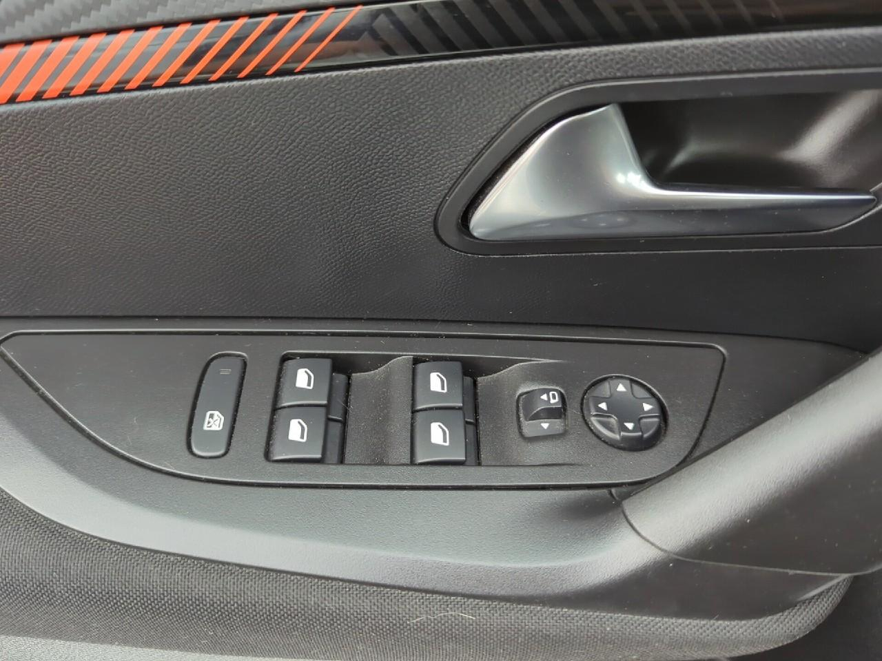Peugeot 2008 bluehdi 110 s&s bvm6 active pack — photo 29