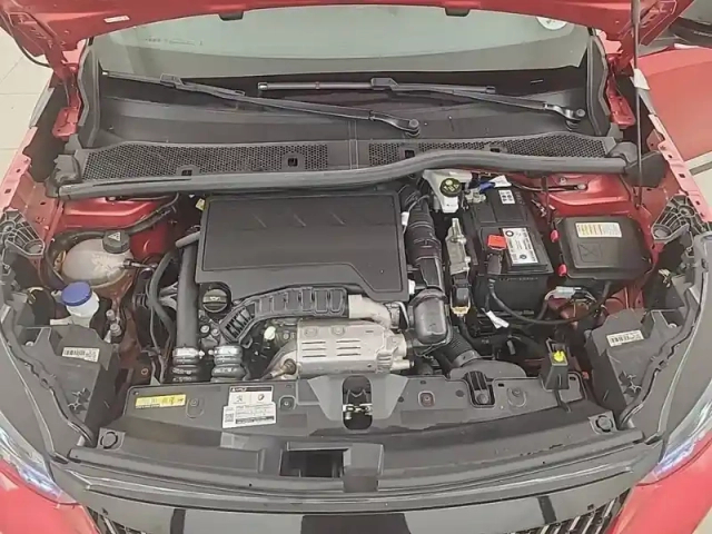 Peugeot 2008 puretech 130 s&amp;s eat8 — photo 31