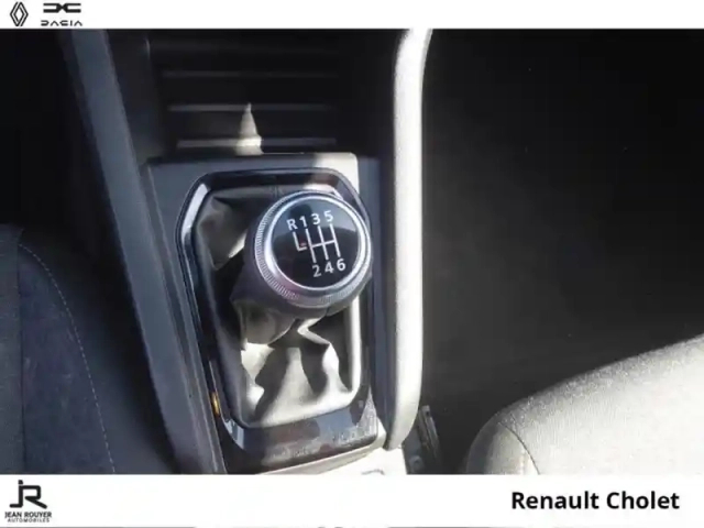 Renault Clio réversible 1.5 blue dci 100ch business 21n (soit 9900? ht) — photo 6