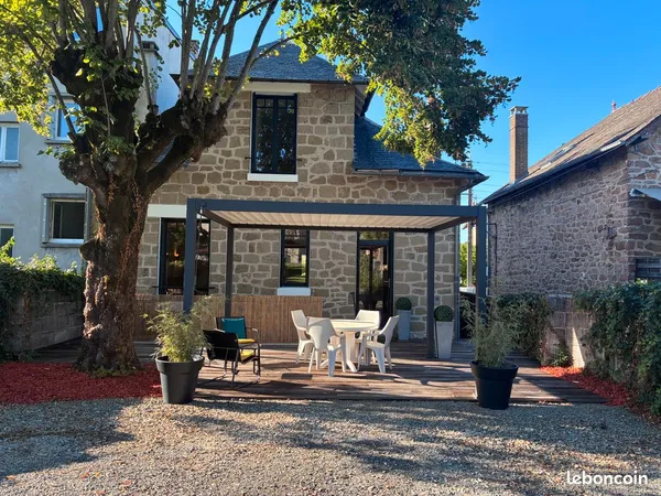 Maison en pierre rénovée avec jardin