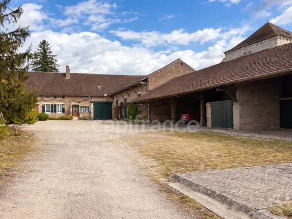 Maison 8 pièces 330 m²