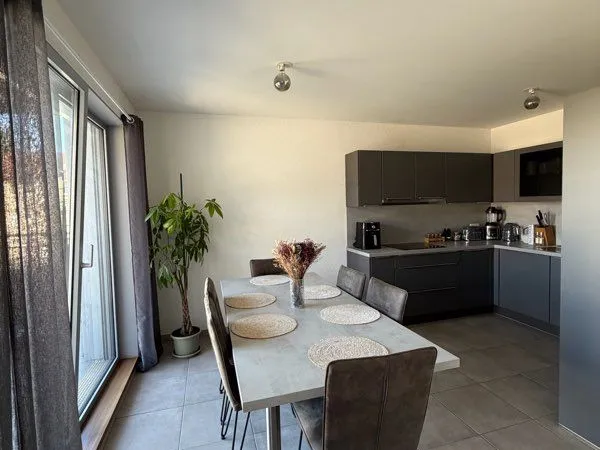 T2 meublé de 48 m² avec balcon et garage sécurisé