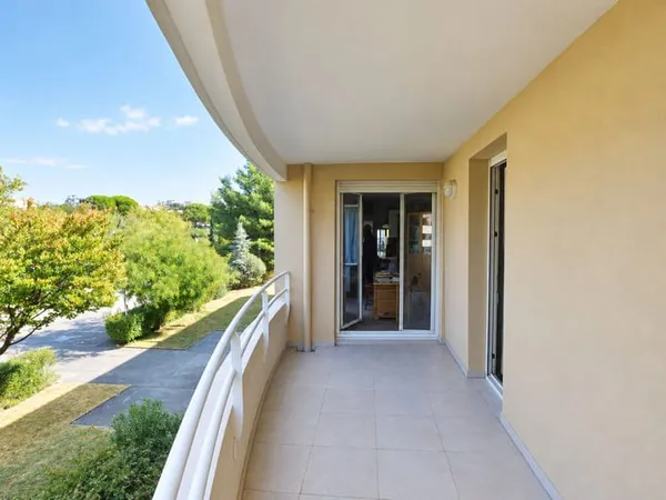 APPARTEMENT T2 MONTOLIVET