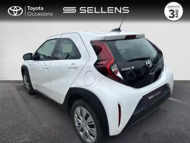 Toyota Aygo x 1.0 vvt-i 72ch dynamic — photo 2