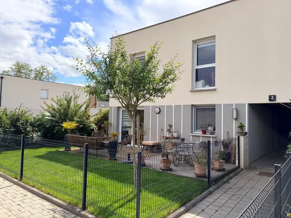 Maison carré de l'habitat de 93 m² habitables, 5 pièces, 3 chambres - calme prox services et commerc