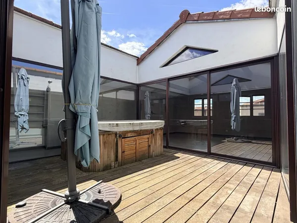 Maison 6 pièces 215 m²