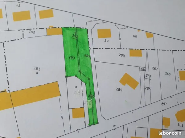 Terrain 1044 m² Chierry
