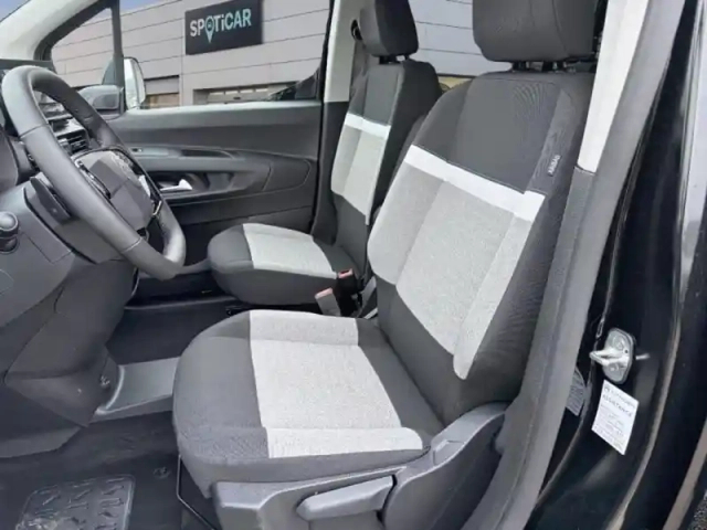 Citroën Berlingo taille m - 1.5 bluehdi 130ch s&amp;s plus eat8 5 places n1 — photo 9