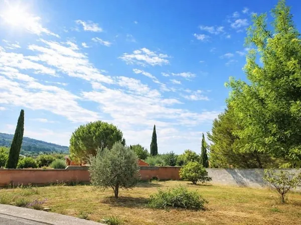 Terrain constructible viabilisé avec permis de construire purgé de 475M² Bize Minervois