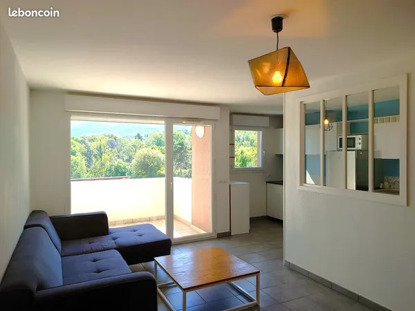 T2 Meublé de Standing 52m² - Terrasse, Garage & Cave - Proche Gare