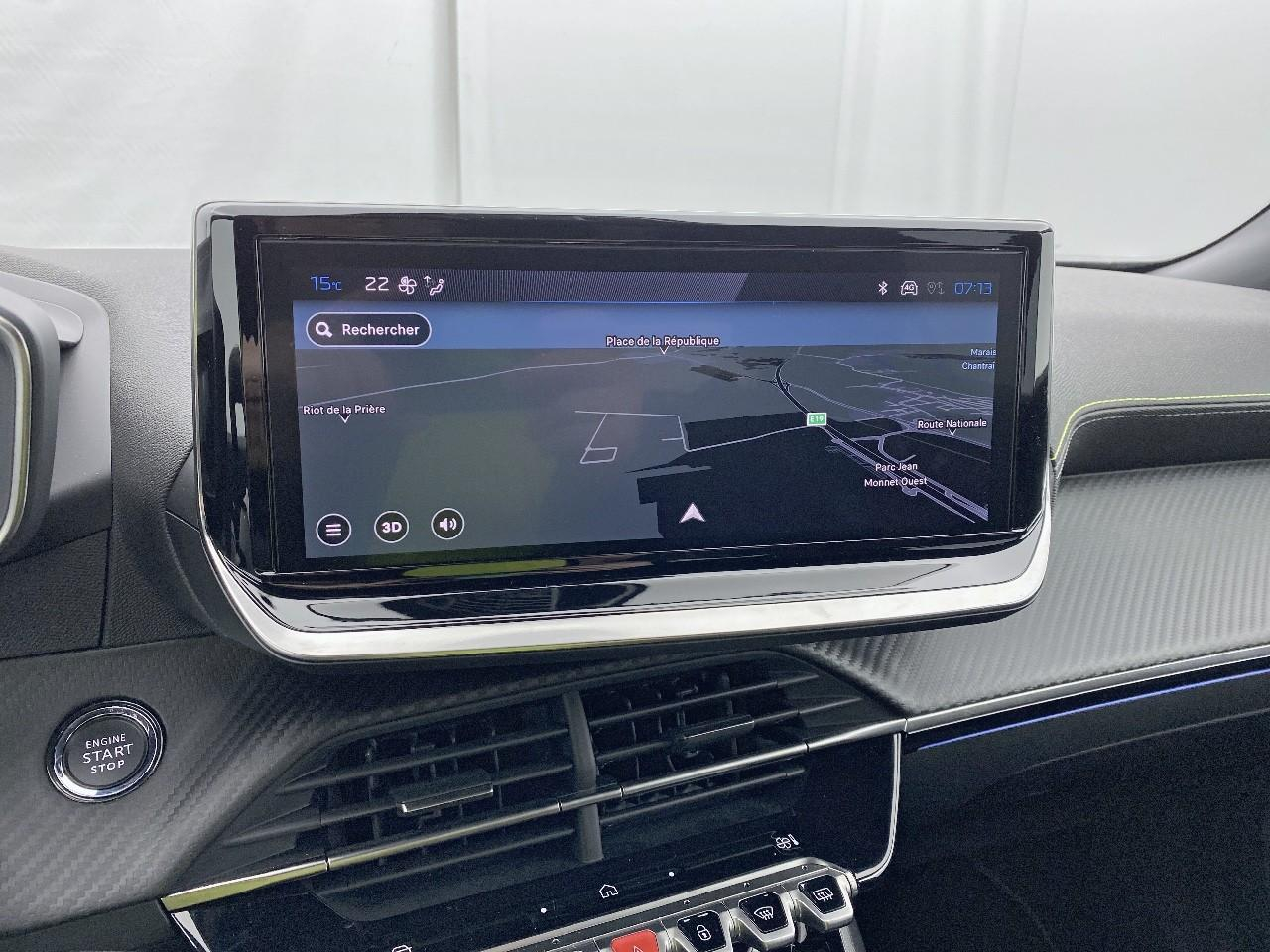Peugeot 2008 hybrid 145 e-dcs6 gt — photo 14