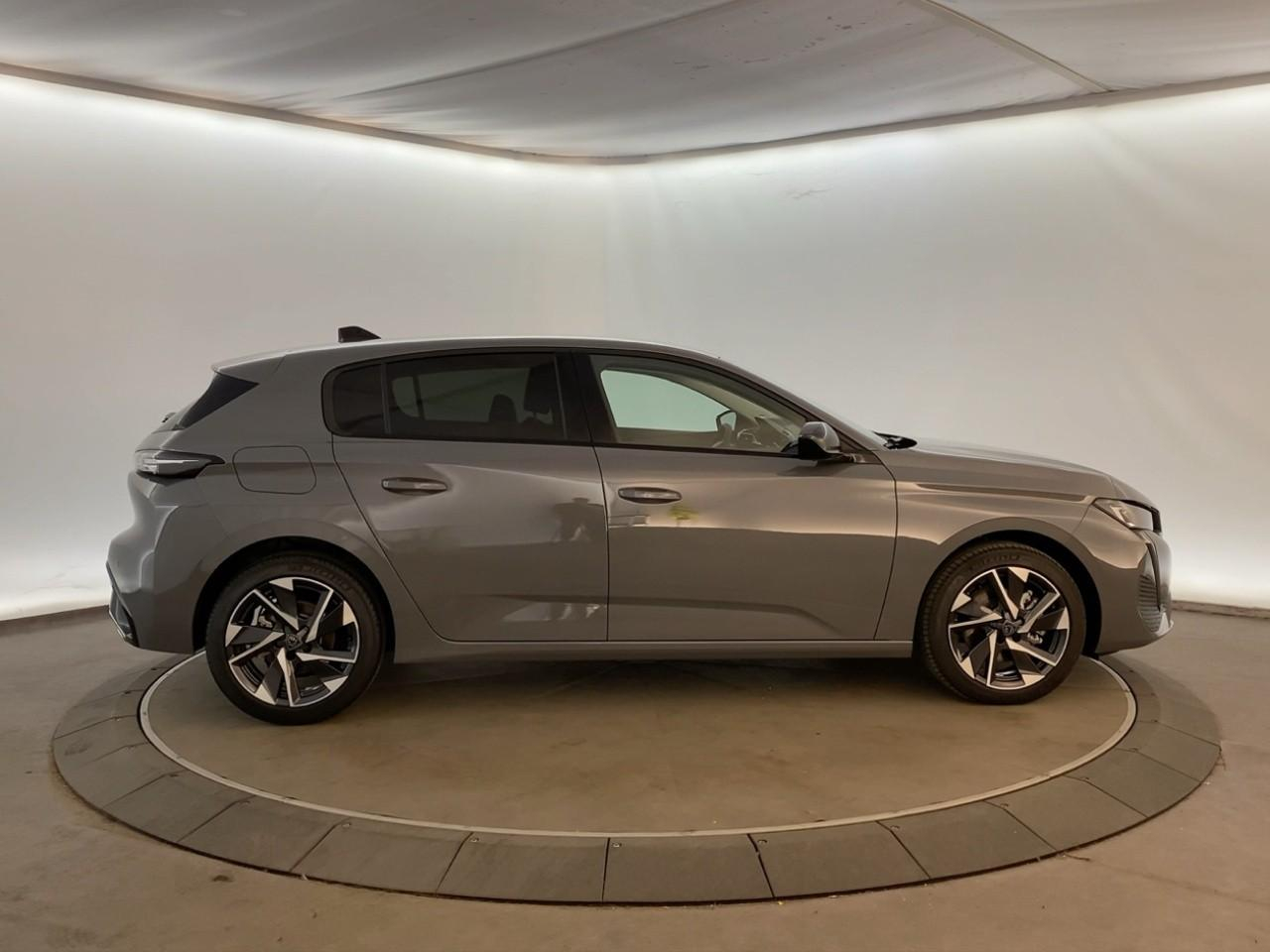 Peugeot 308 hybrid 145 e-dcs6 allure — photo 4