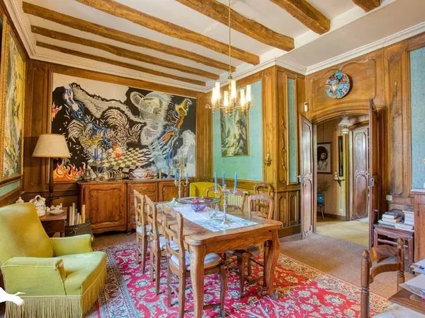 Maison 9 pièces 340 m²