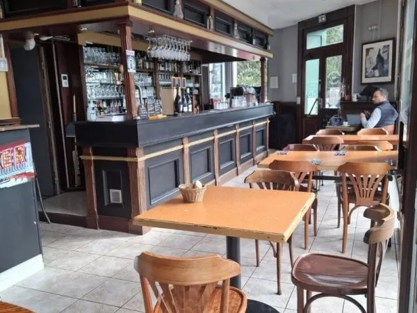 Café - Hotel - Restaurant