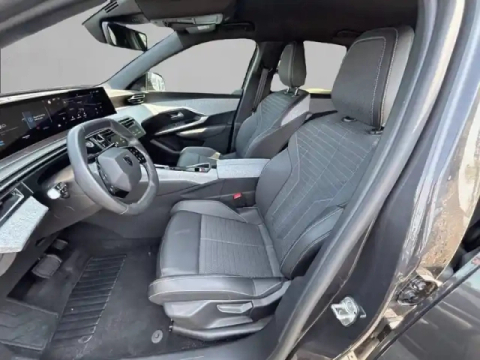Peugeot 3008 electrique 73 kwh 210 ch