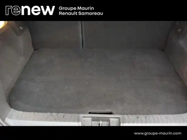 Renault Captur 1.6 e-tech hybride rechargeable 160ch rs line -21 — photo 10