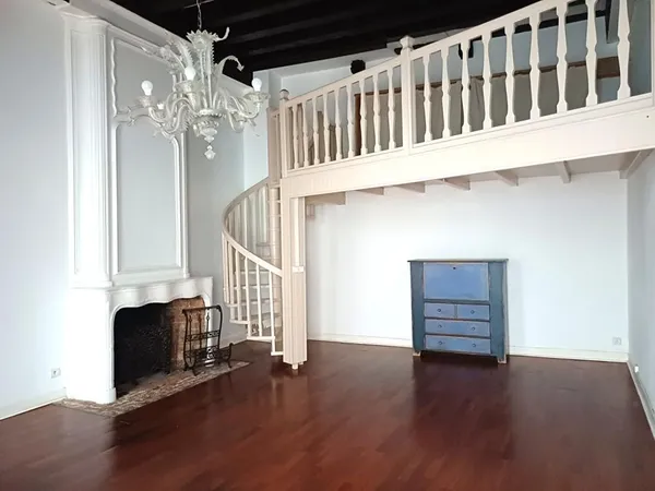 Perpignan centre - Appartement type loft de 2 pièces dans ancien couvent