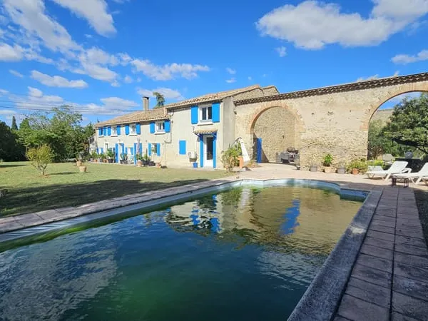 SUPERBE PROPRIETE A CAVANAC AVEC VUE SUR LE GOLF