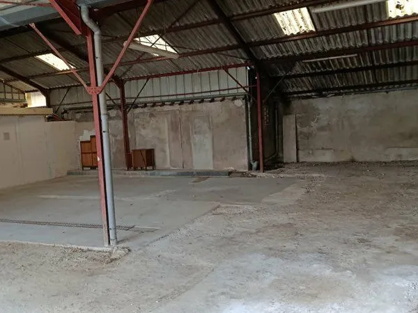 Local d’activité et entrepôt Location Herbault 1p 250m² 980€