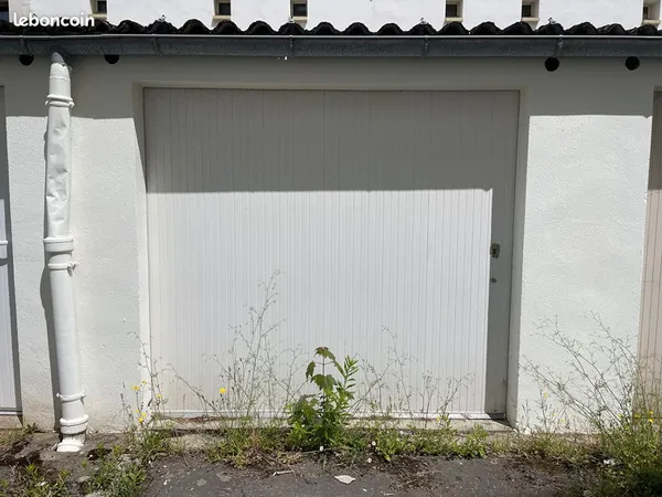 Parking/box BREST