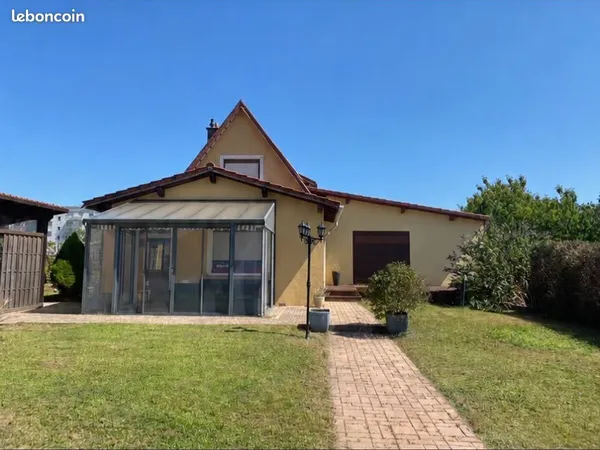 Maison semi-mitoyenne 110 m²