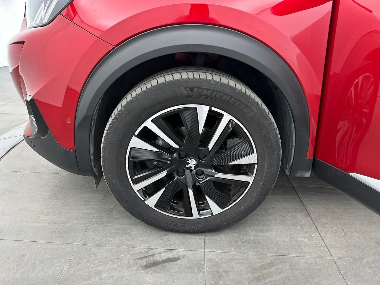 Peugeot 2008 puretech 130 s&s eat8 gt pack — photo 14