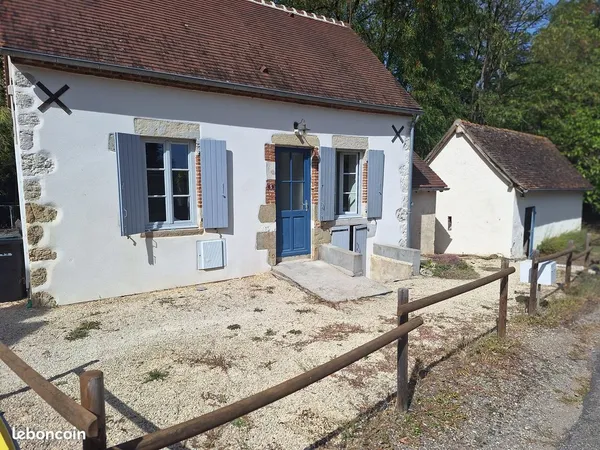 Charmante maison non meublée 51 m² avec grand jardin 600 m² — À 5 min de Saint-Pourçain
