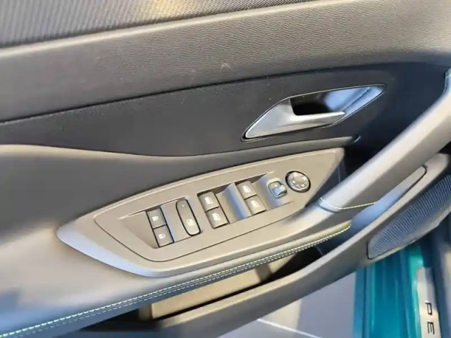 Peugeot 308 electrique 55 kwh 156ch — photo 19