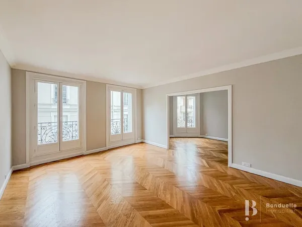 À LOUER VIDE - 5 PIÈCES DE 146,6 M2 - RUE PERGOLÈSE PARIS 16 - BALCON FILANT - PARKING